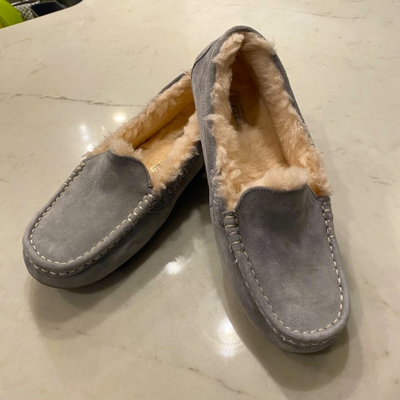 UGG Ansley Slippers - Picture 1 of 7